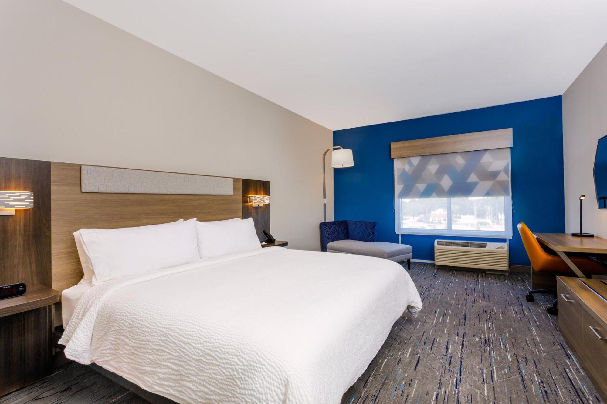 Holiday Inn Express & Suites Tampa Stadium - Airport Area By Ihg ภายนอก รูปภาพ