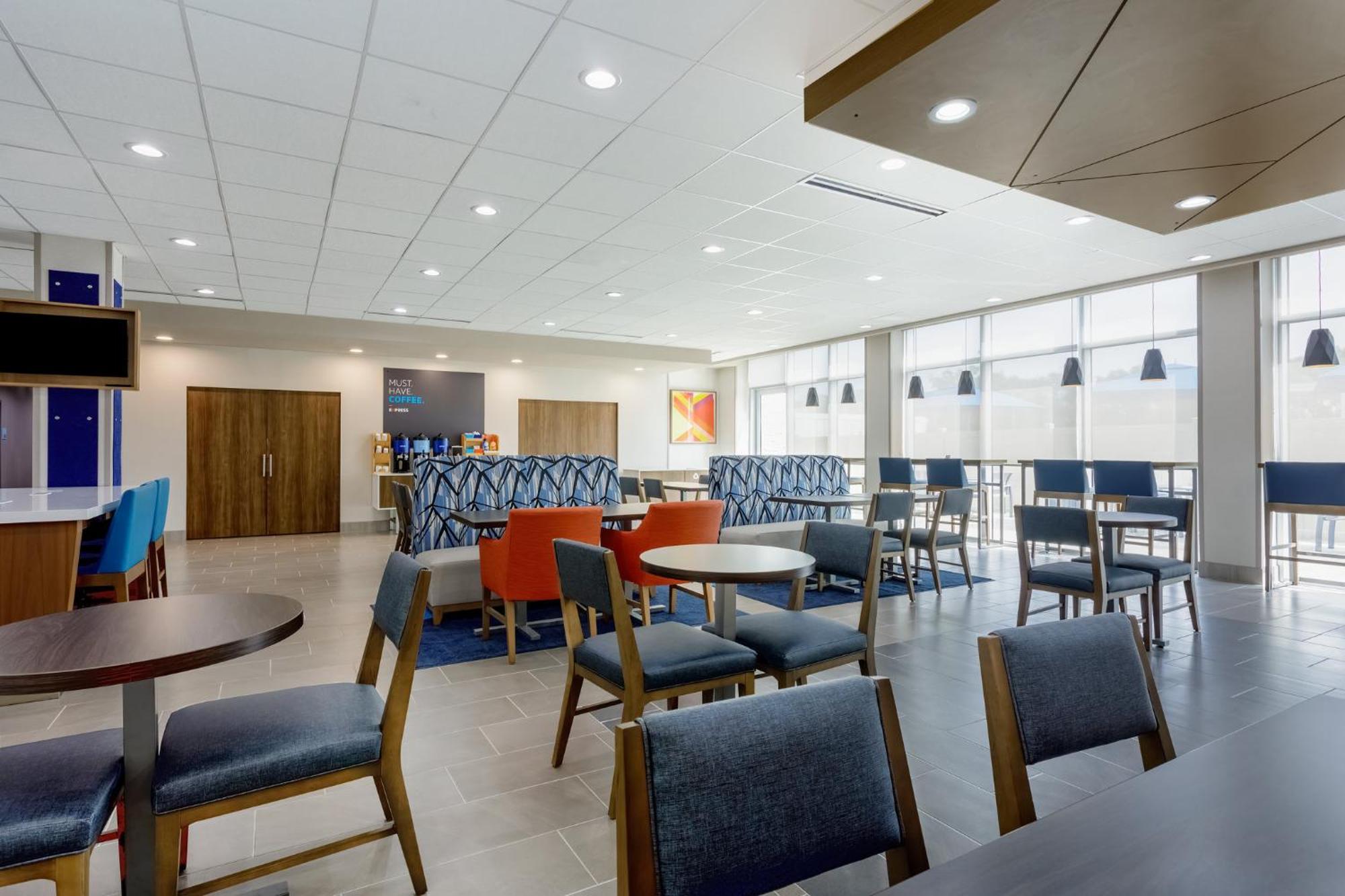 Holiday Inn Express & Suites Tampa Stadium - Airport Area By Ihg ภายนอก รูปภาพ