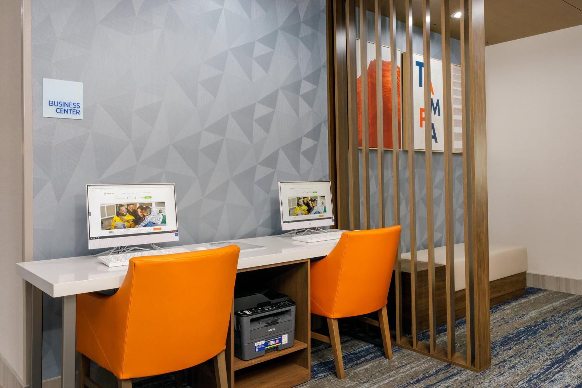 Holiday Inn Express & Suites Tampa Stadium - Airport Area By Ihg ภายนอก รูปภาพ