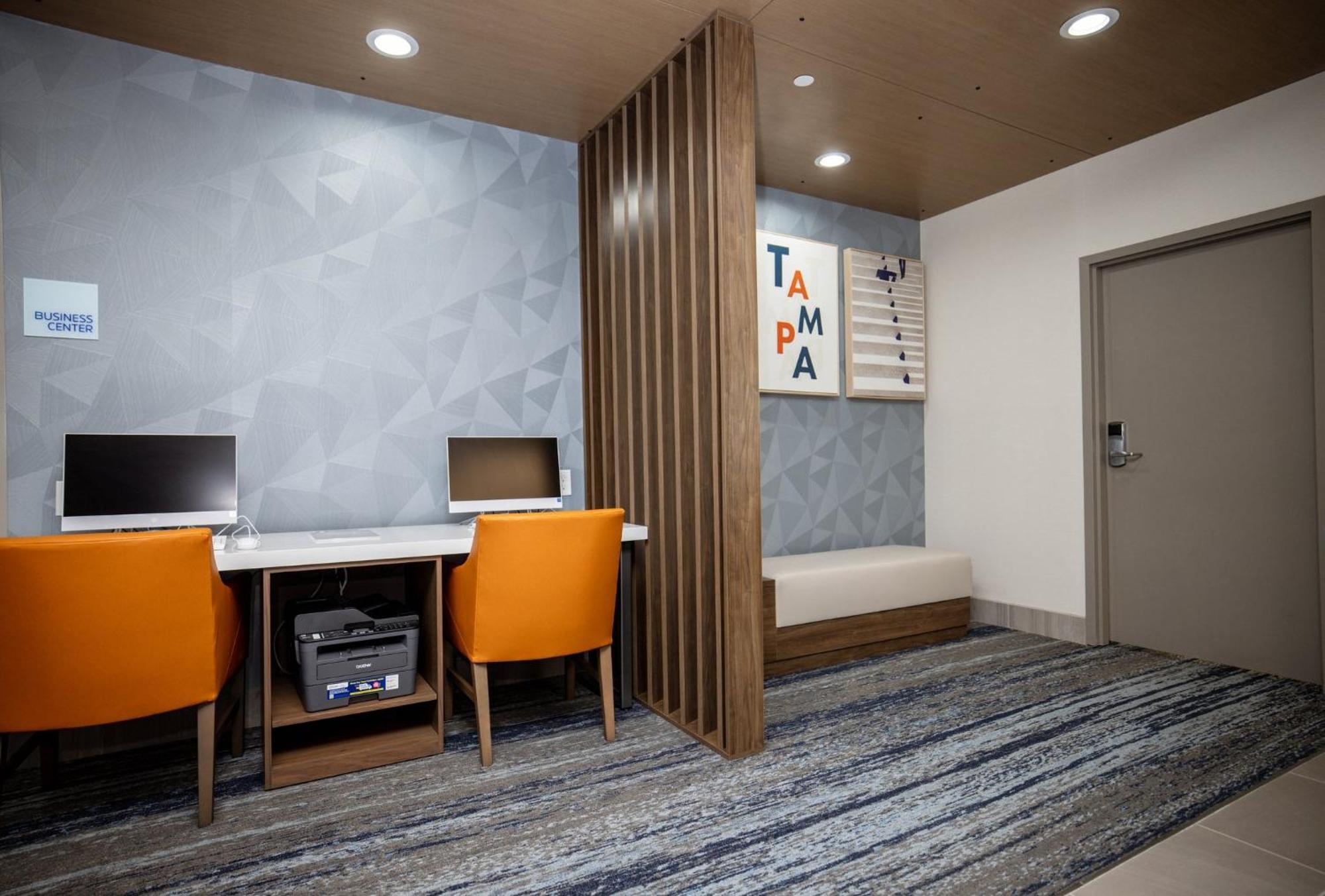 Holiday Inn Express & Suites Tampa Stadium - Airport Area By Ihg ภายนอก รูปภาพ