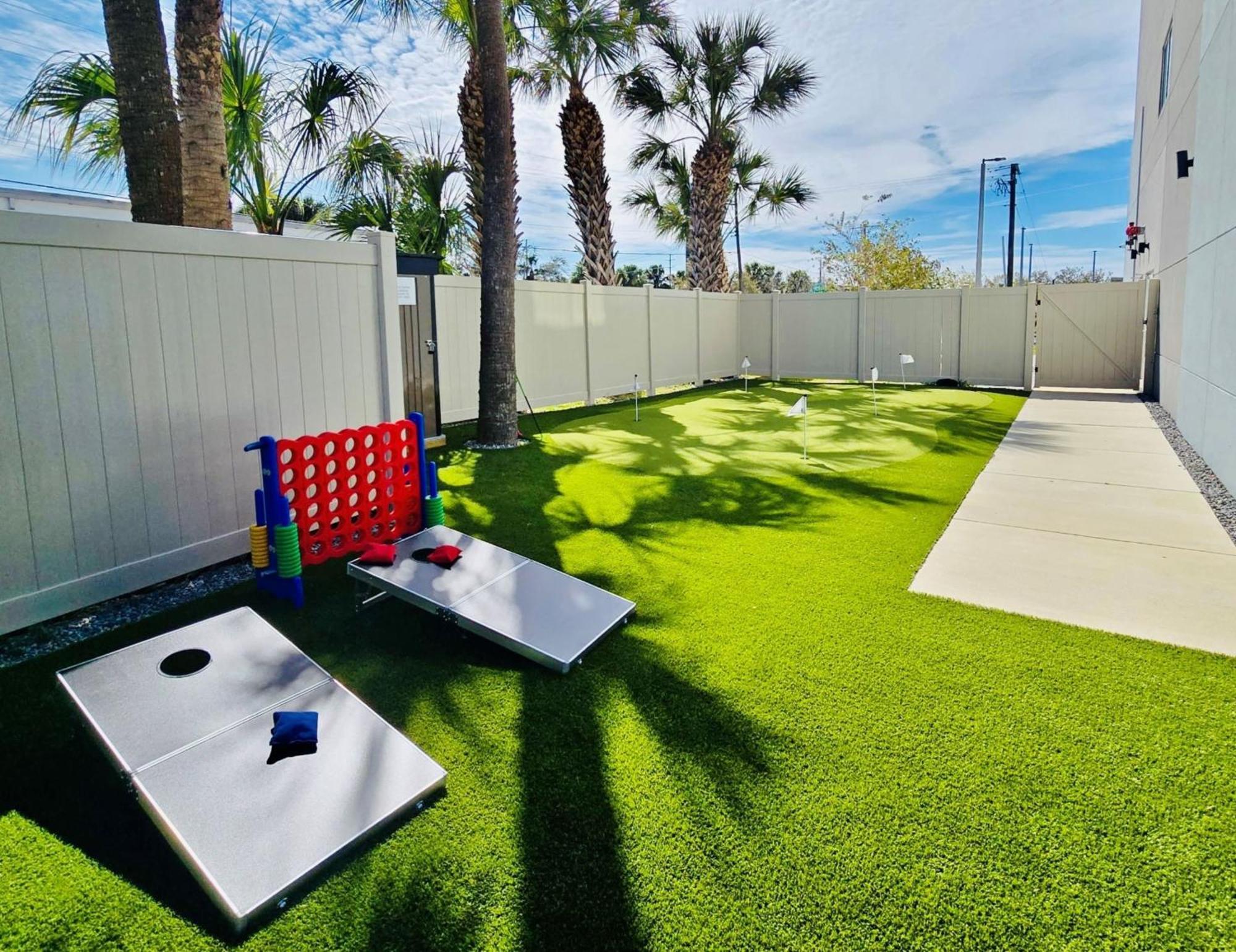 Holiday Inn Express & Suites Tampa Stadium - Airport Area By Ihg ภายนอก รูปภาพ